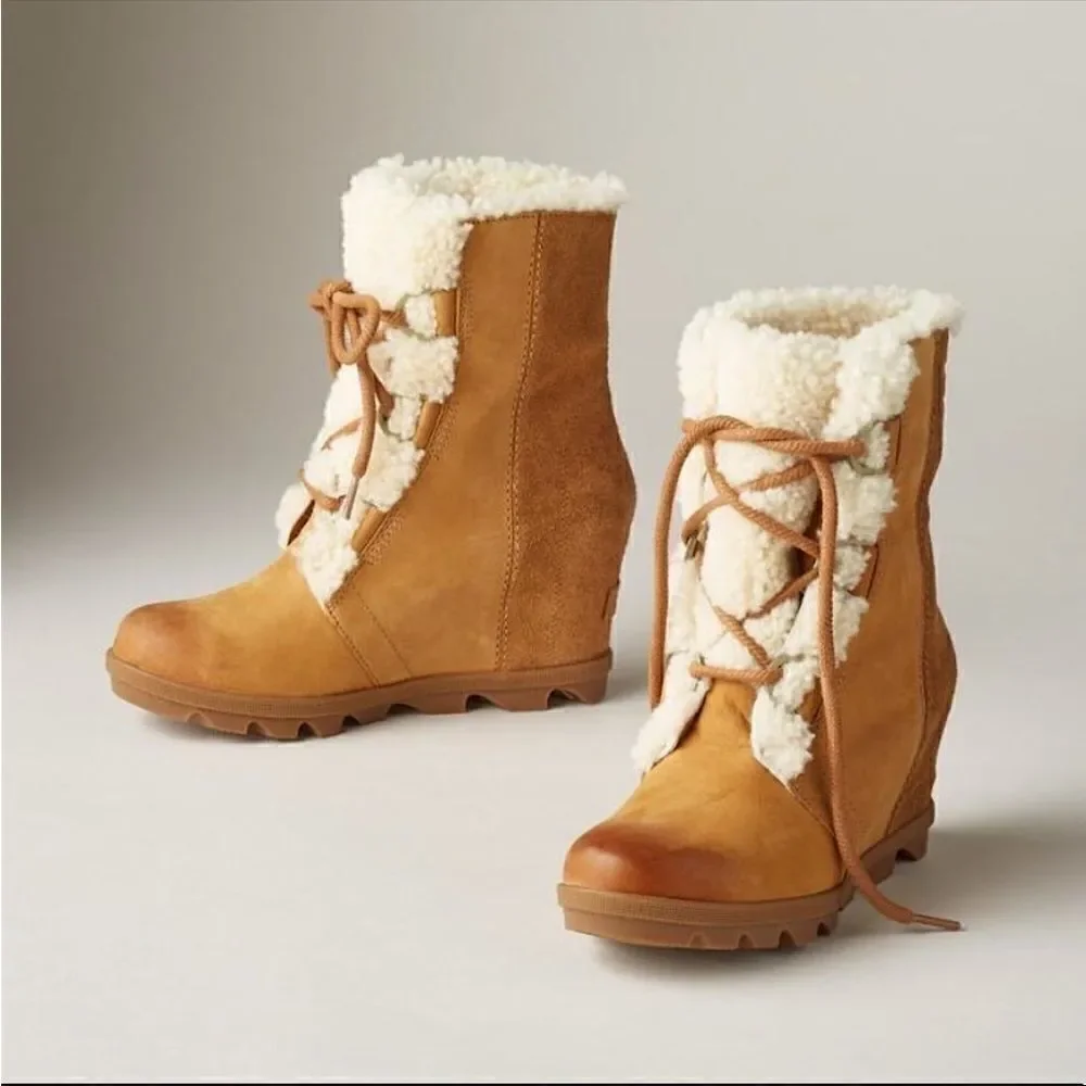 Joan of Arctic Wedge in Camel Brown in size 9.5 Shearling